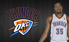 米兰体育网页版-双星闪耀夜，猛龙加时鏖战破公牛，库里独舞引领胜利狂潮