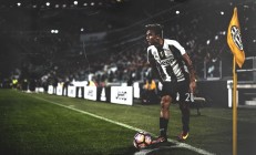 米兰体育-森林狼对阵老鹰，福克斯打出生涯之夜的背后故事