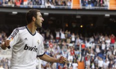 米兰体育官网-丹麦队完胜马来西亚队，辛杜关键制胜，一场技术与意志的完美演绎