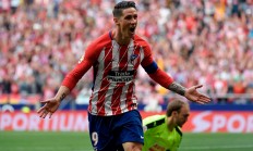 米兰-波兰血洗勒沃库森，托雷斯爆发神勇