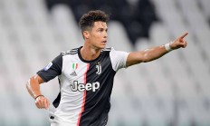 米兰捕鱼-尤文图斯周中再胜，C罗两球领先射手榜的简单介绍