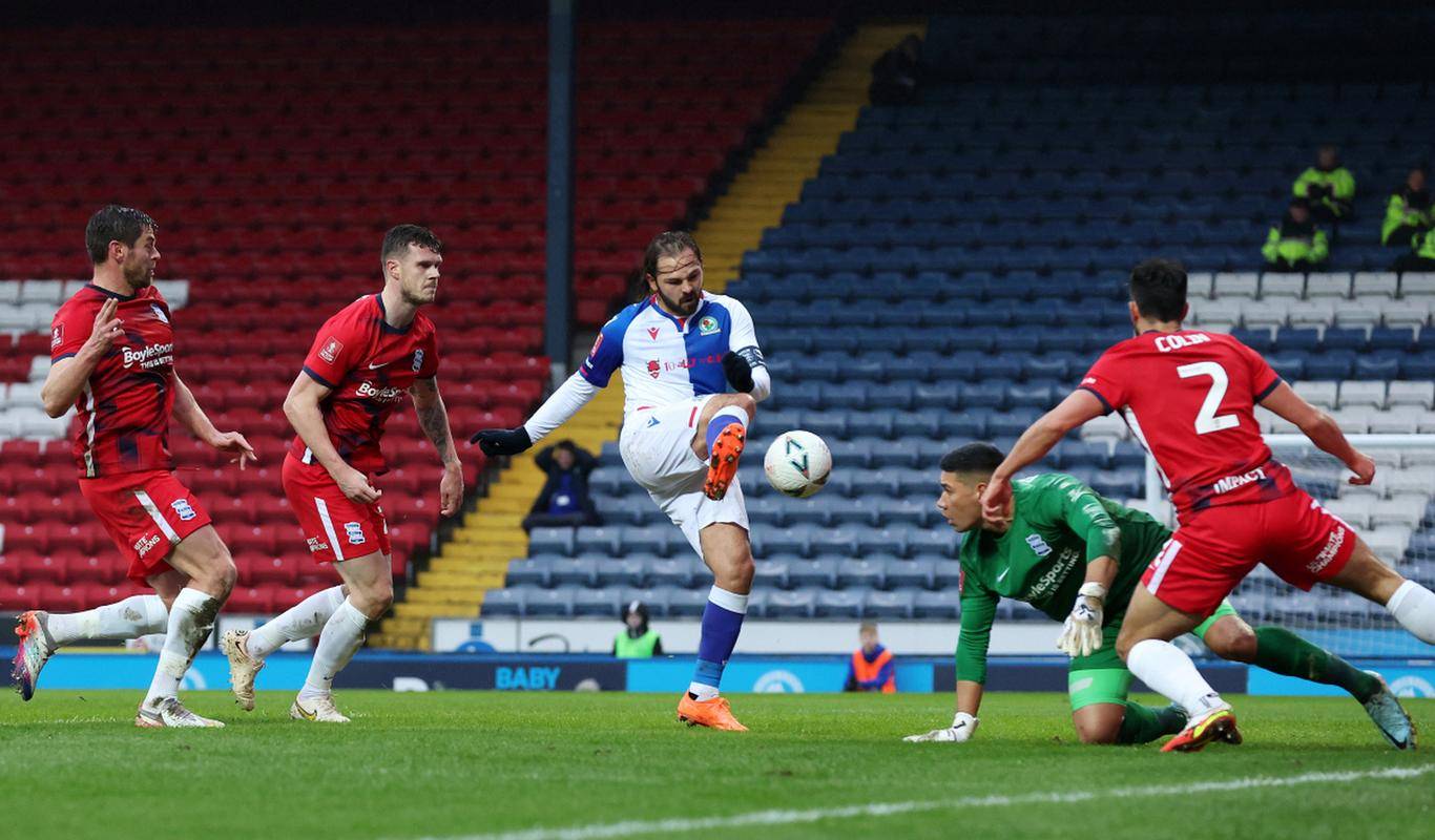 西汉姆联1-1战平南安普敦，保级形势恶化