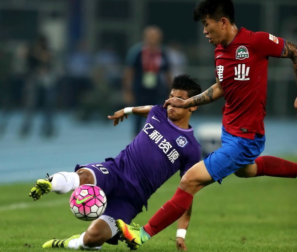 鲁能凭借场外优势赢下建业，继续稳健前进的简单介绍