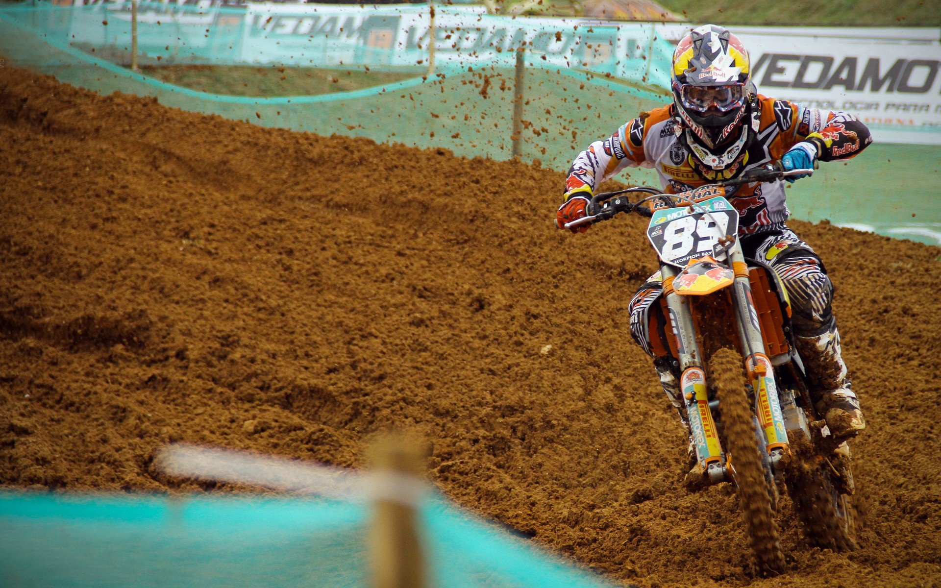 范弗利特时刻,上海男篮绝境逆袭,终结湖人中国赛不败神话