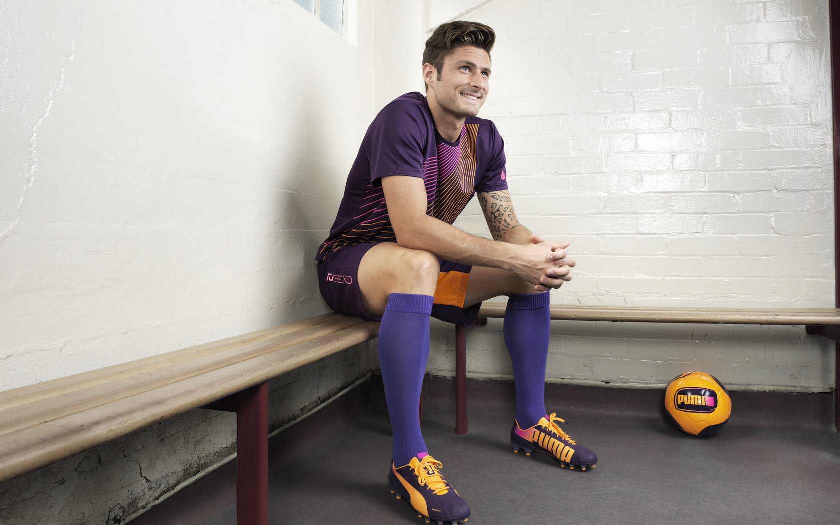 北欧德比中的桑巴魔法，维尼修斯统治挪威对阵丹麦之战