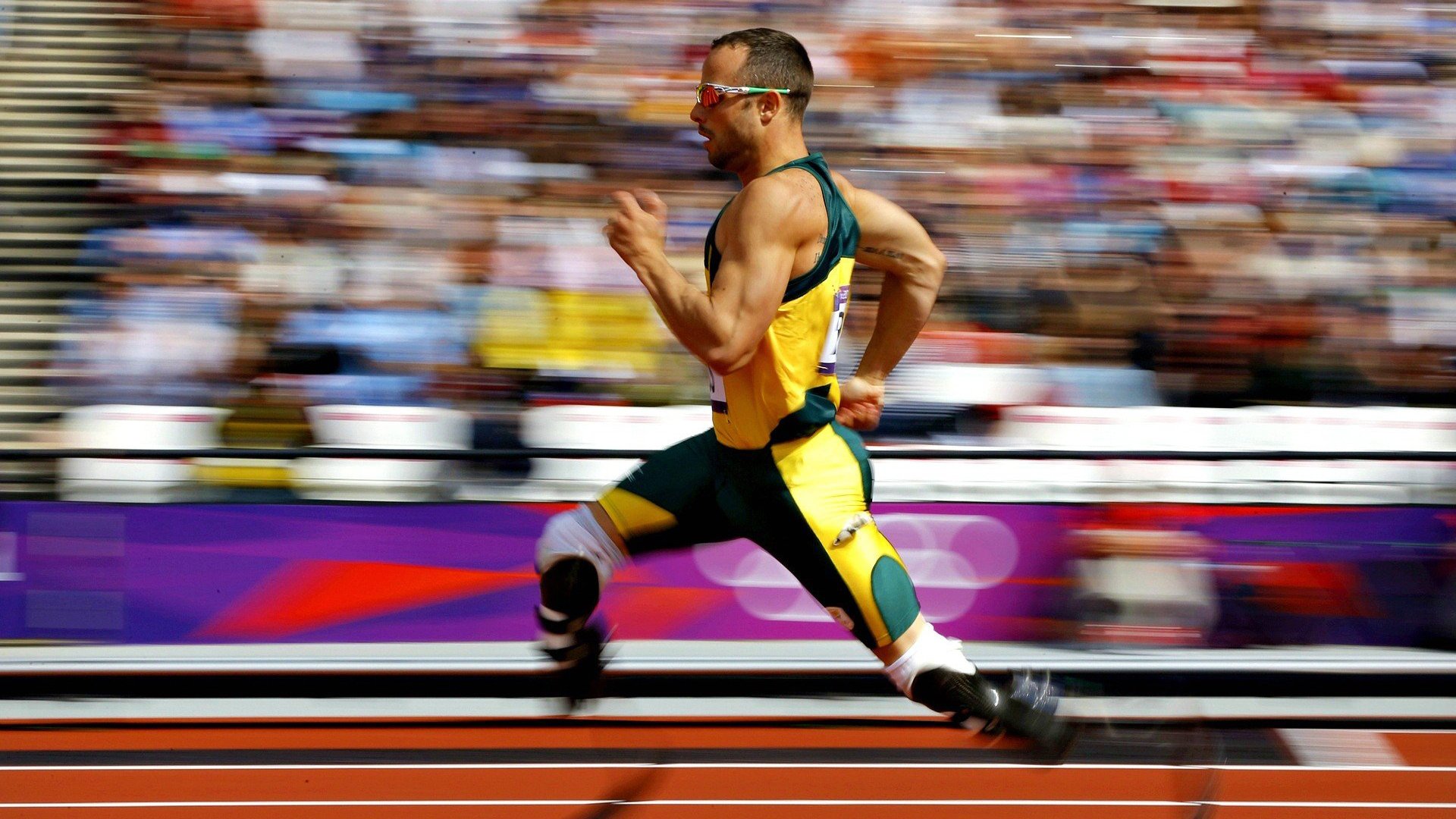 当英雄沉默时，他站了出来，戈麦斯在季后赛之夜的唯一性时刻